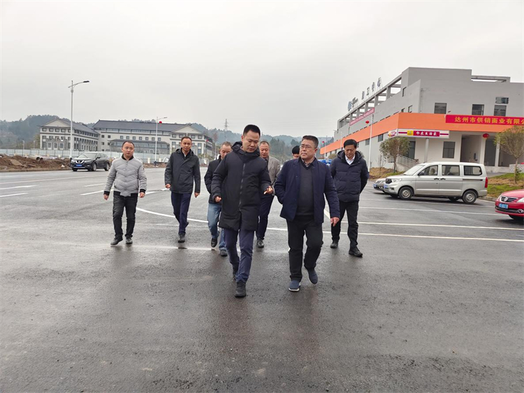 省供投集團紀委書記、監(jiān)事會副主席吳德貴率隊赴四川供銷西南冷鏈物流基地調研指導