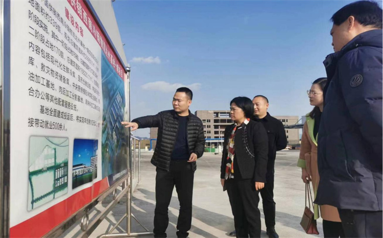 達州市婦聯(lián)主席趙本權帶隊到四川供銷西南冷鏈物流基地開展調研、慰問工作